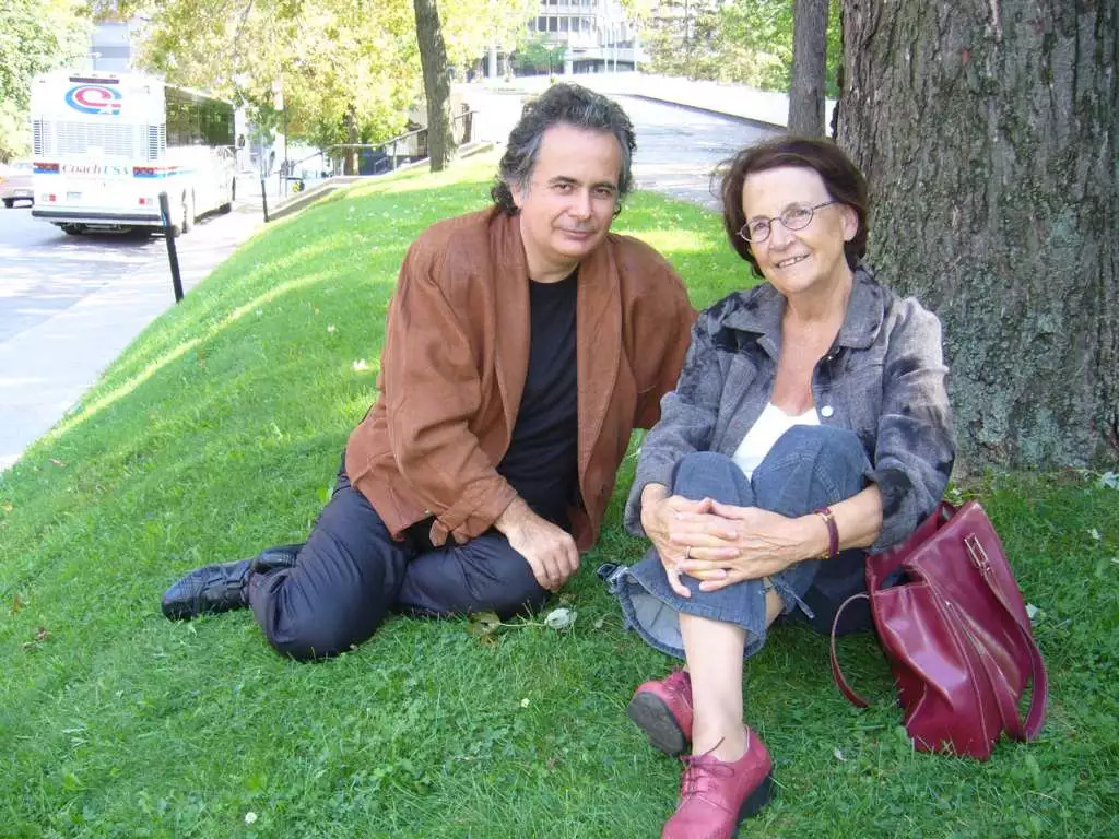 2006 Hélène Bertrand